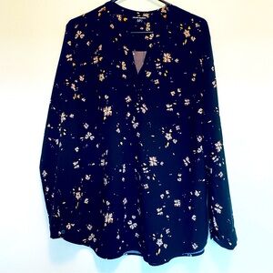Hilary Radley Black Floral Vneck Blouse